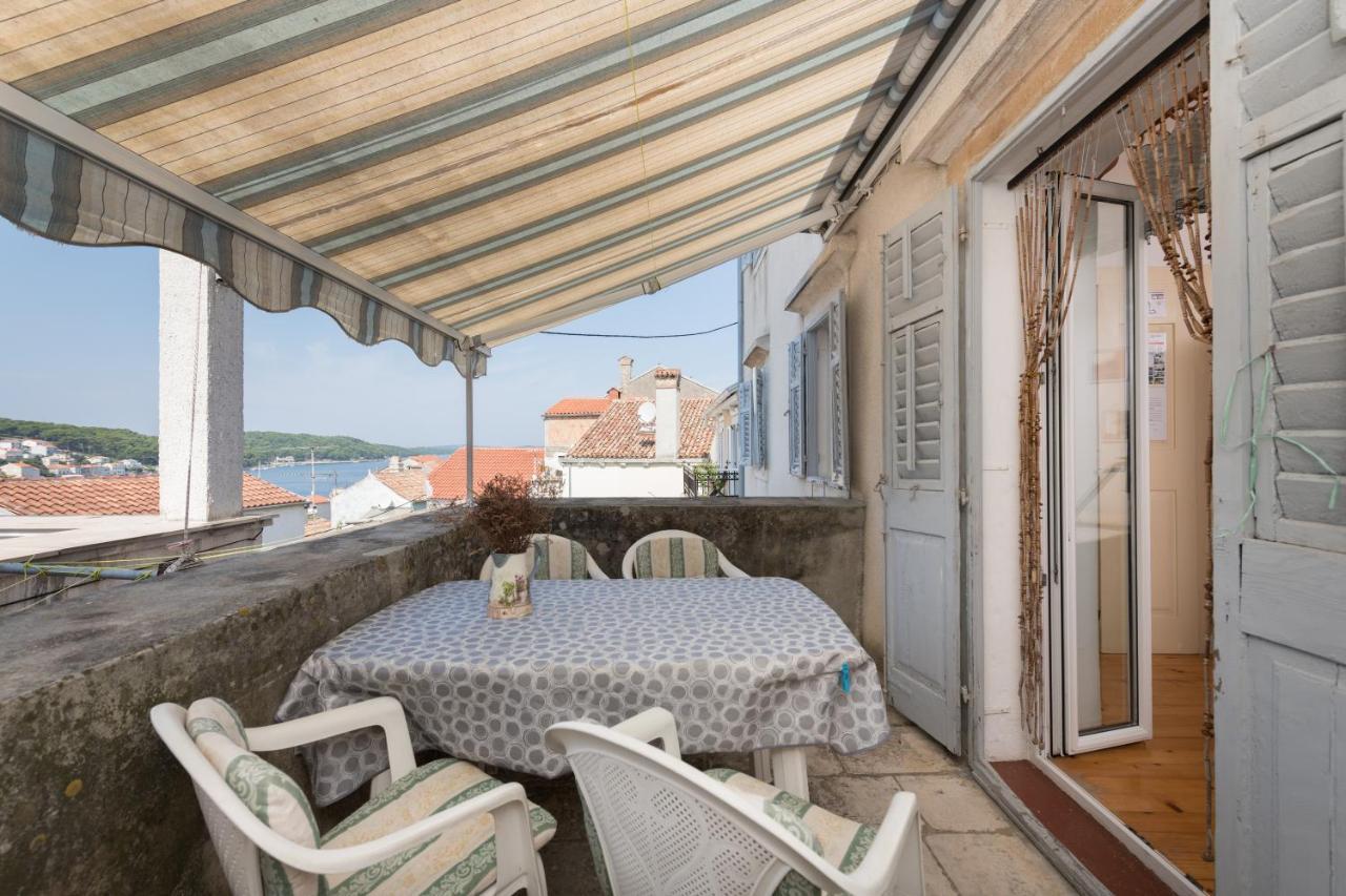 Apartments Mirakul Mali Losinj Phòng bức ảnh