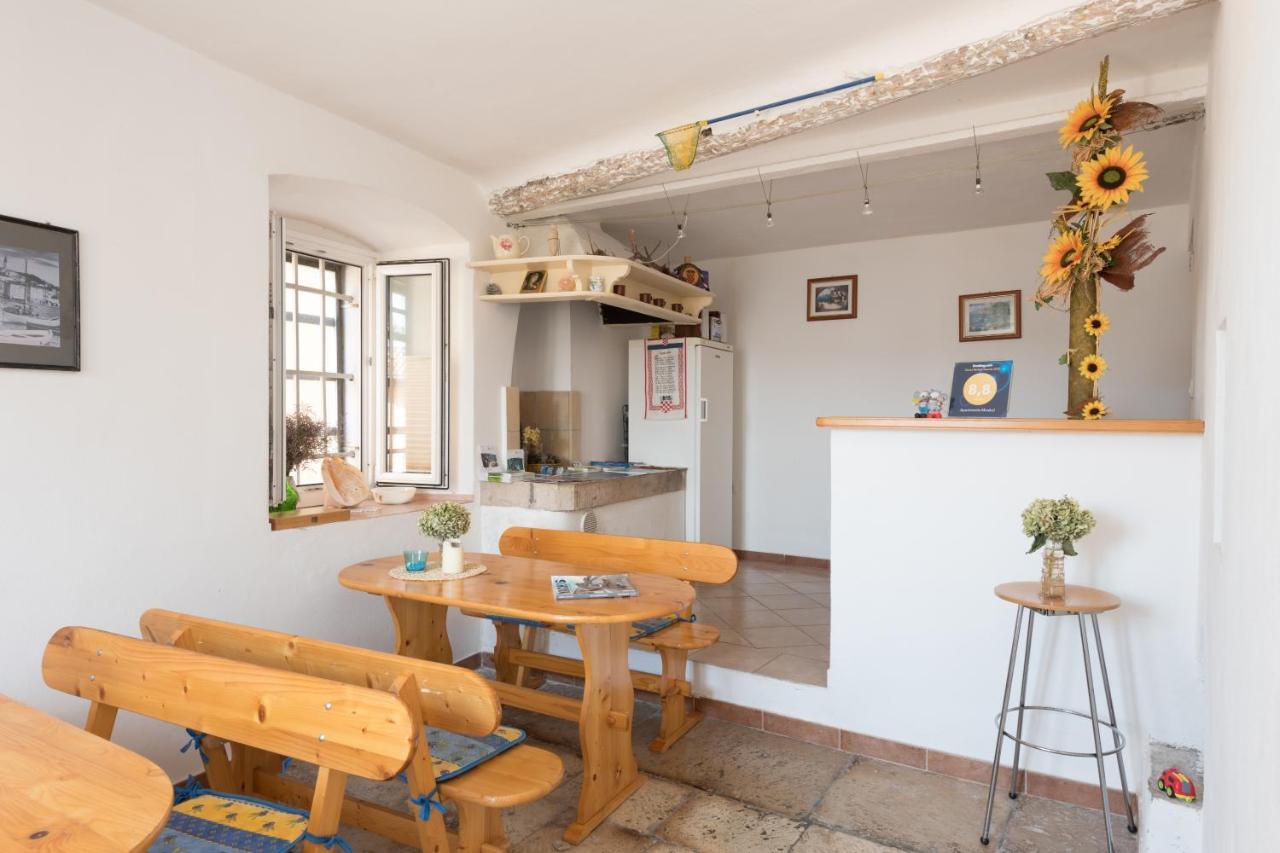 Apartments Mirakul Mali Losinj Ngoại thất bức ảnh