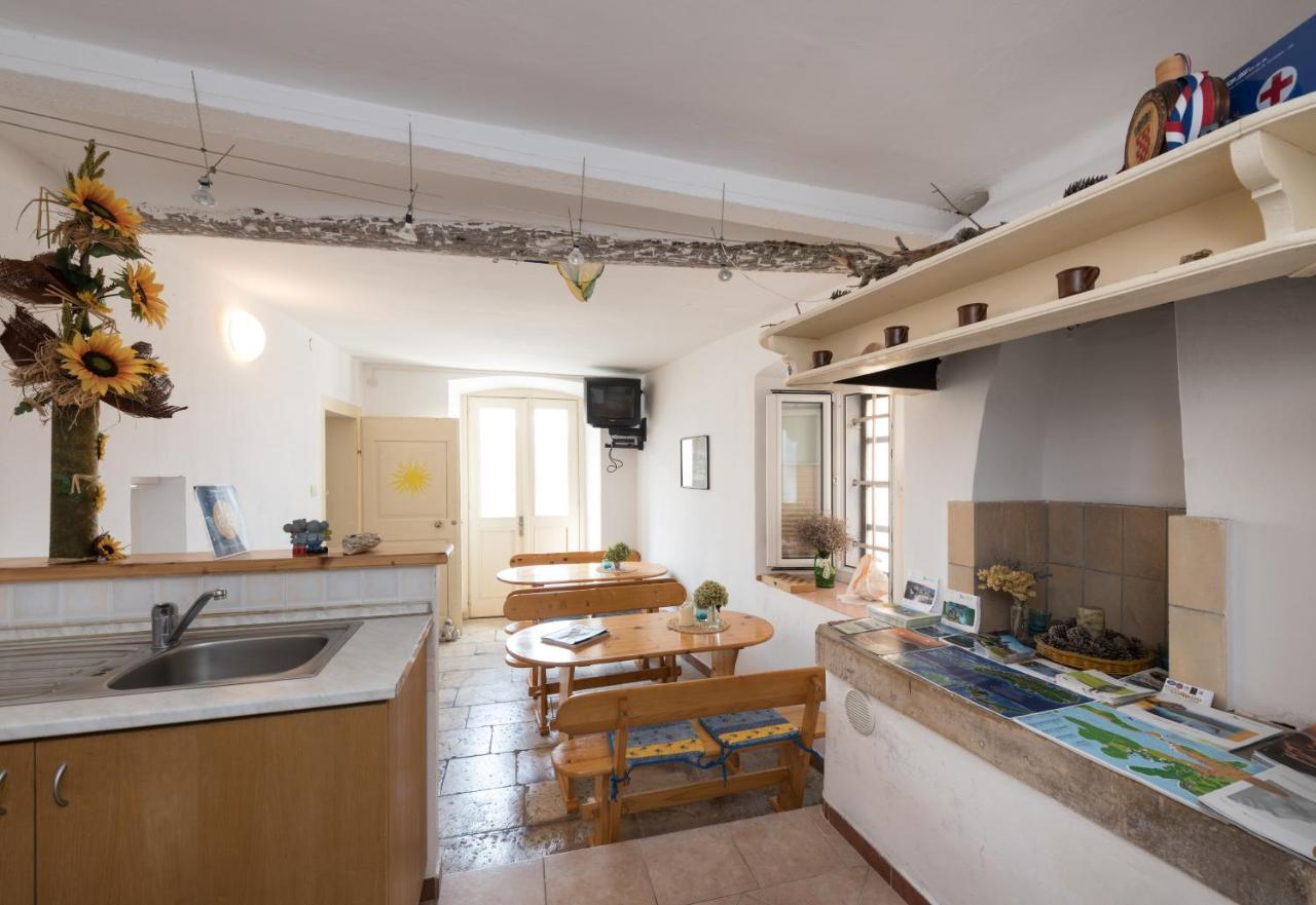 Apartments Mirakul Mali Losinj Ngoại thất bức ảnh